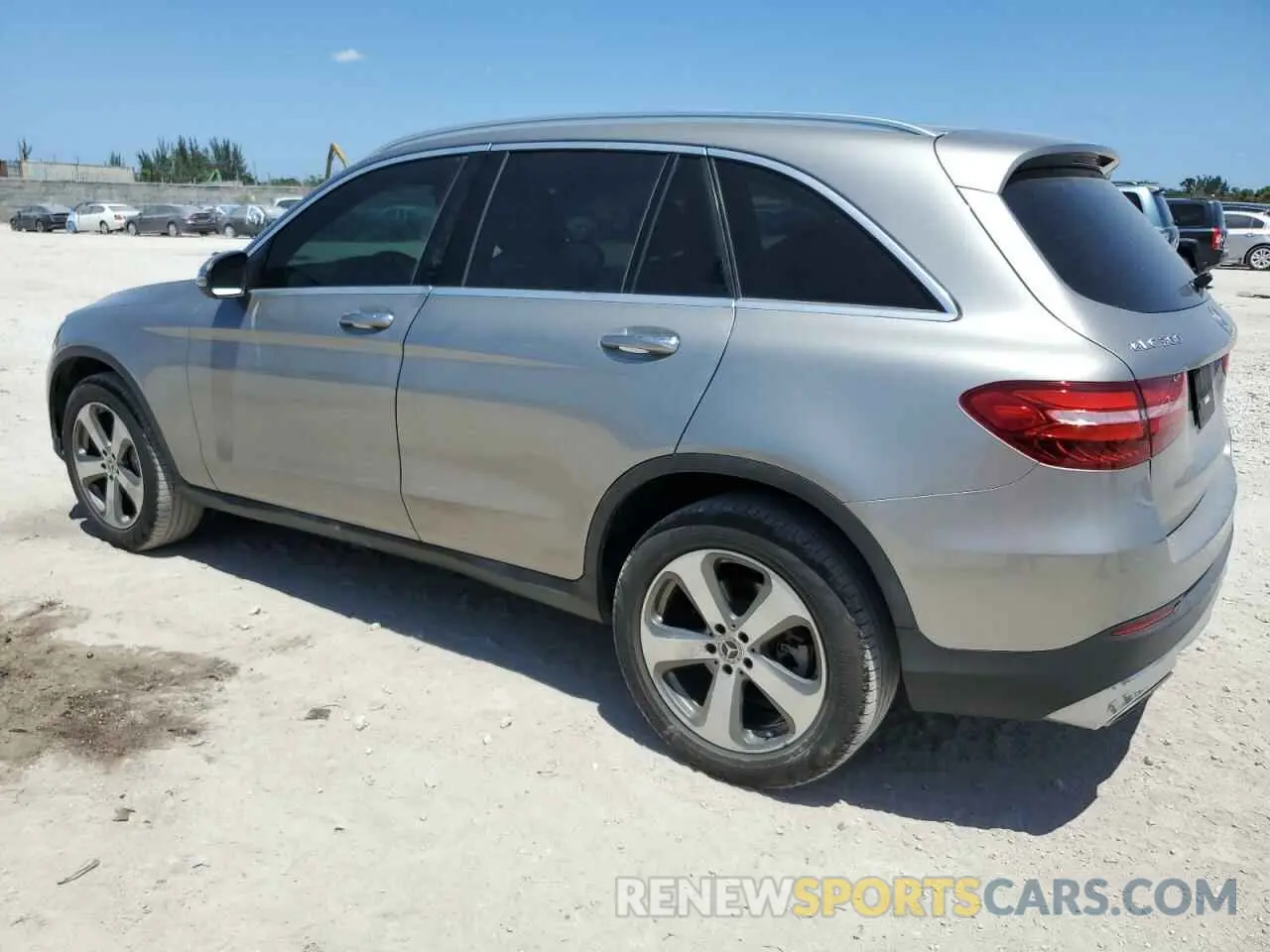 2 fotografías del automóvil dañado WDC0G4JB0KV167347 MERCEDES-BENZ GLC-CLASS 2019