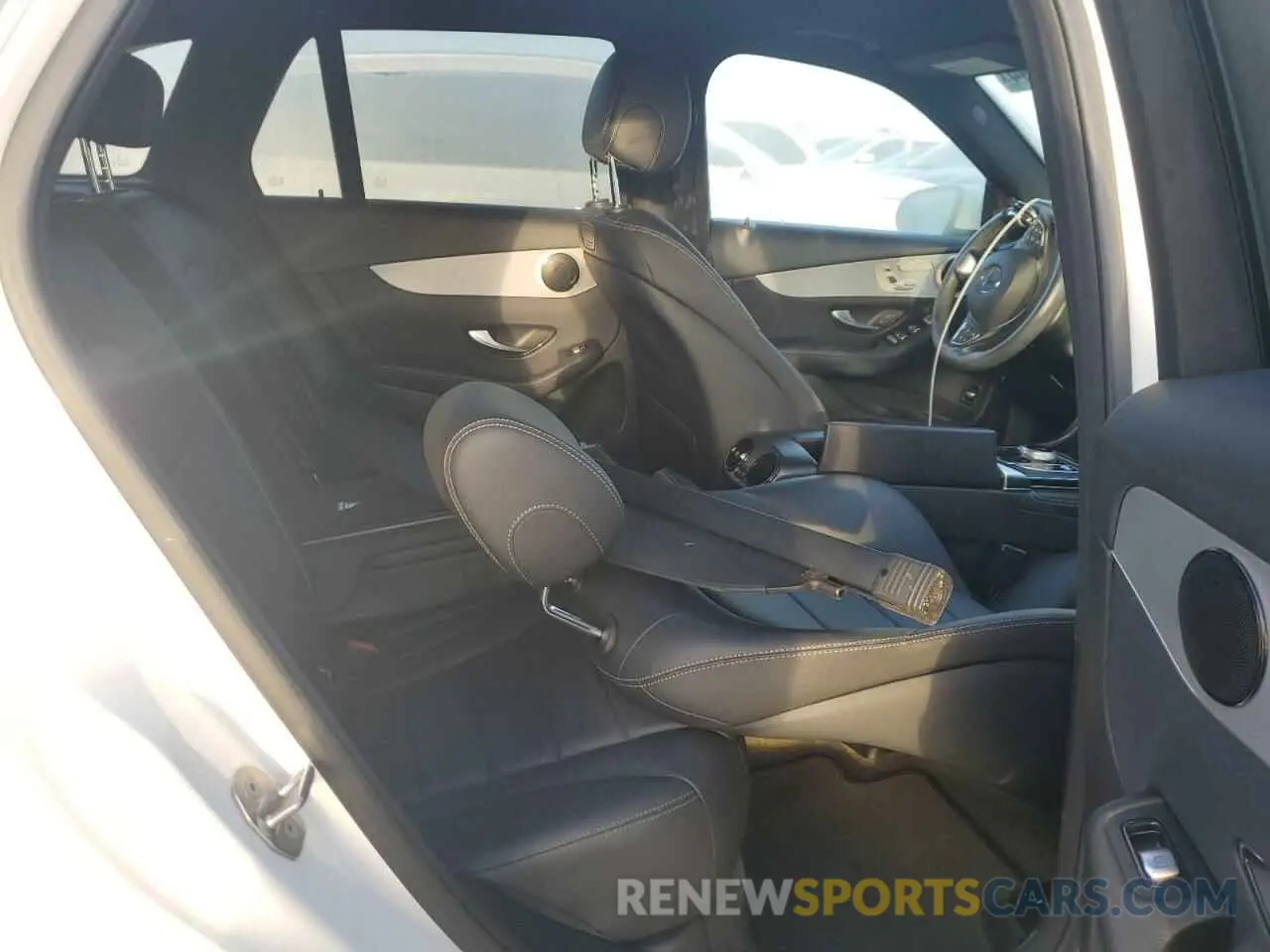 11 fotografías del automóvil dañado WDC0G4JB0KV167381 MERCEDES-BENZ GLC-CLASS 2019