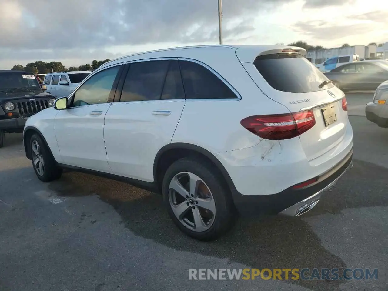 2 fotografías del automóvil dañado WDC0G4JB0KV167381 MERCEDES-BENZ GLC-CLASS 2019