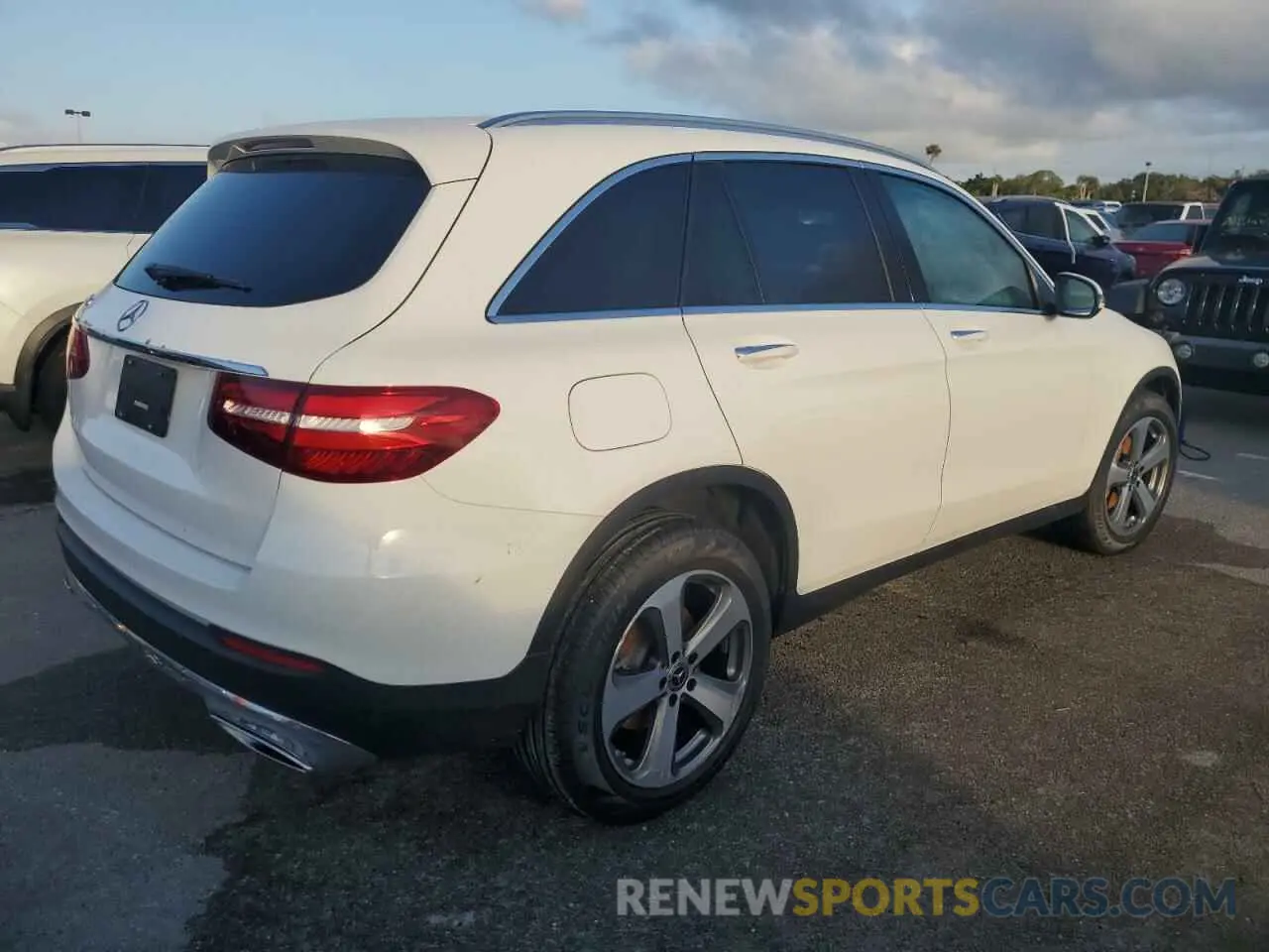 3 fotografías del automóvil dañado WDC0G4JB0KV167381 MERCEDES-BENZ GLC-CLASS 2019