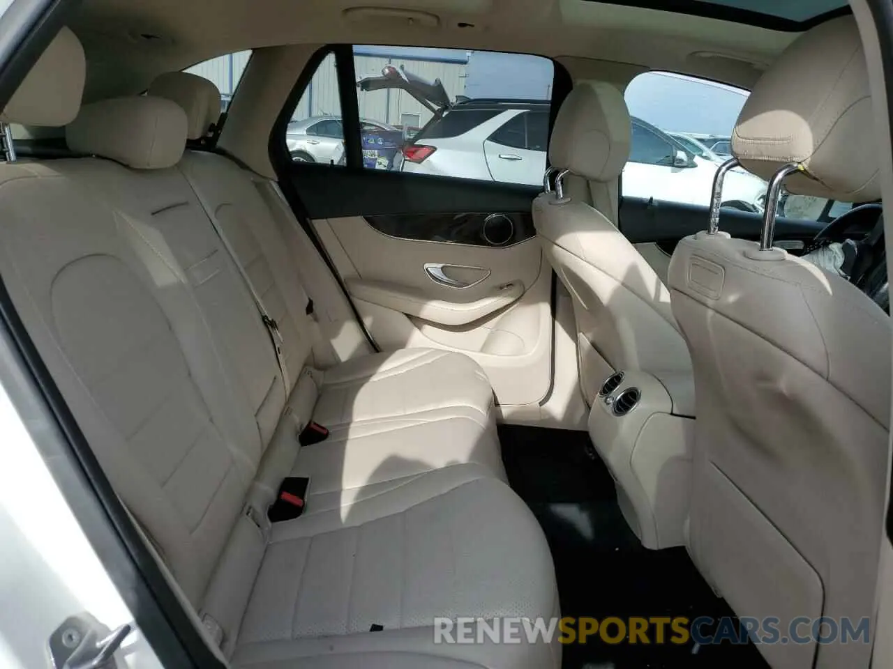 12 fotografías del automóvil dañado WDC0G4JB1KF588004 MERCEDES-BENZ GLC-CLASS 2019