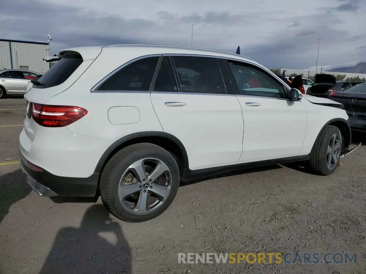 3 fotografías del automóvil dañado WDC0G4JB1KF588004 MERCEDES-BENZ GLC-CLASS 2019