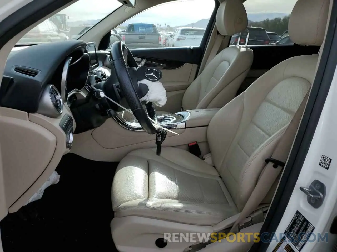 7 fotografías del automóvil dañado WDC0G4JB1KF588004 MERCEDES-BENZ GLC-CLASS 2019