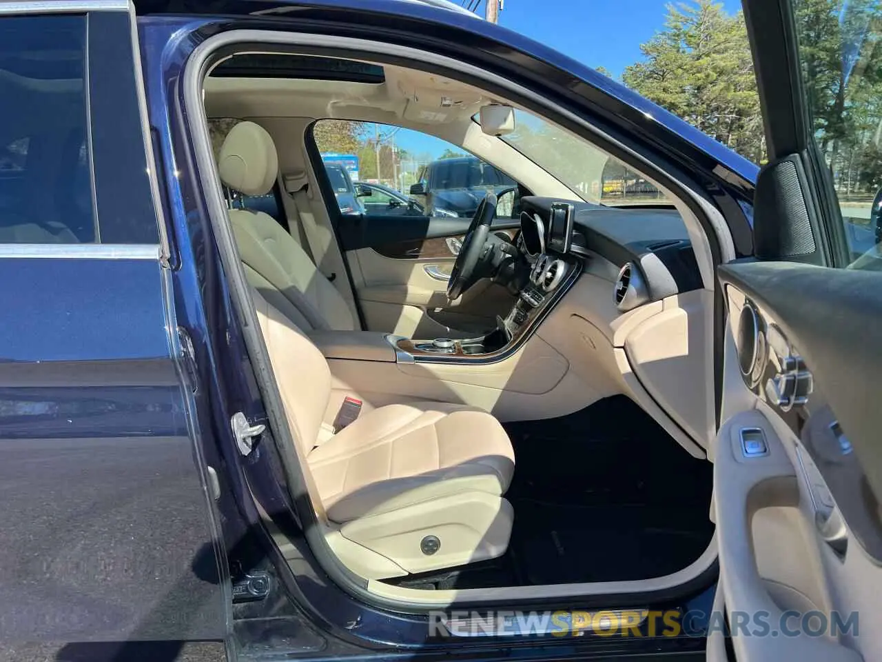 5 fotografías del automóvil dañado WDC0G4JB2KV148556 MERCEDES-BENZ GLC-CLASS 2019