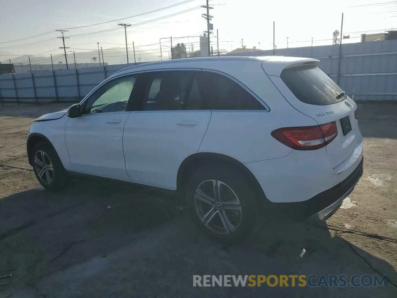 2 fotografías del automóvil dañado WDC0G4JB5KV123005 MERCEDES-BENZ GLC-CLASS 2019