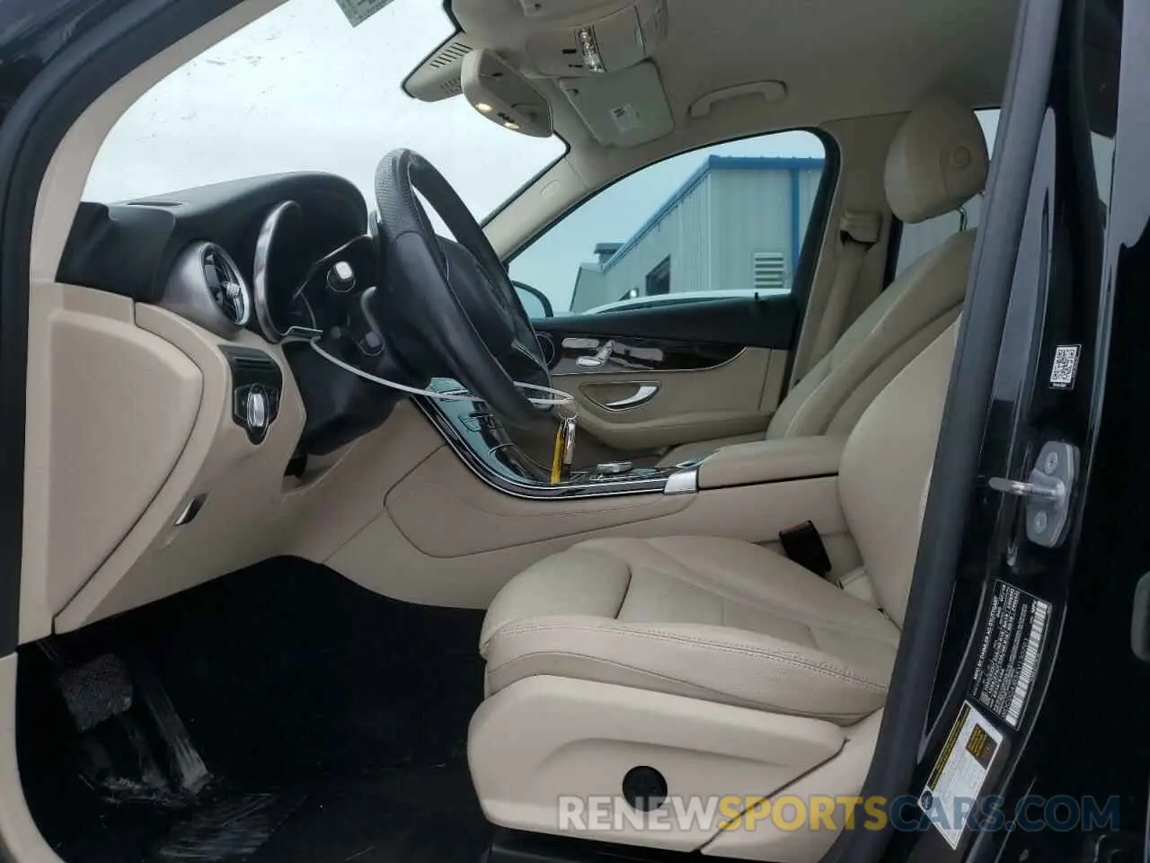 7 fotografías del automóvil dañado WDC0G4JB5KV130701 MERCEDES-BENZ GLC-CLASS 2019