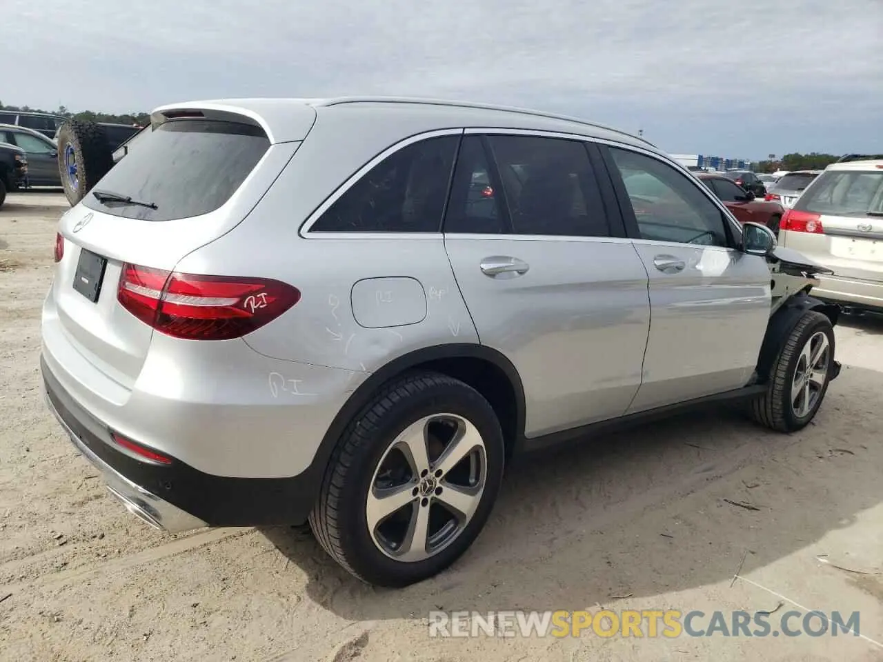 3 fotografías del automóvil dañado WDC0G4JB5KV196567 MERCEDES-BENZ GLC-CLASS 2019