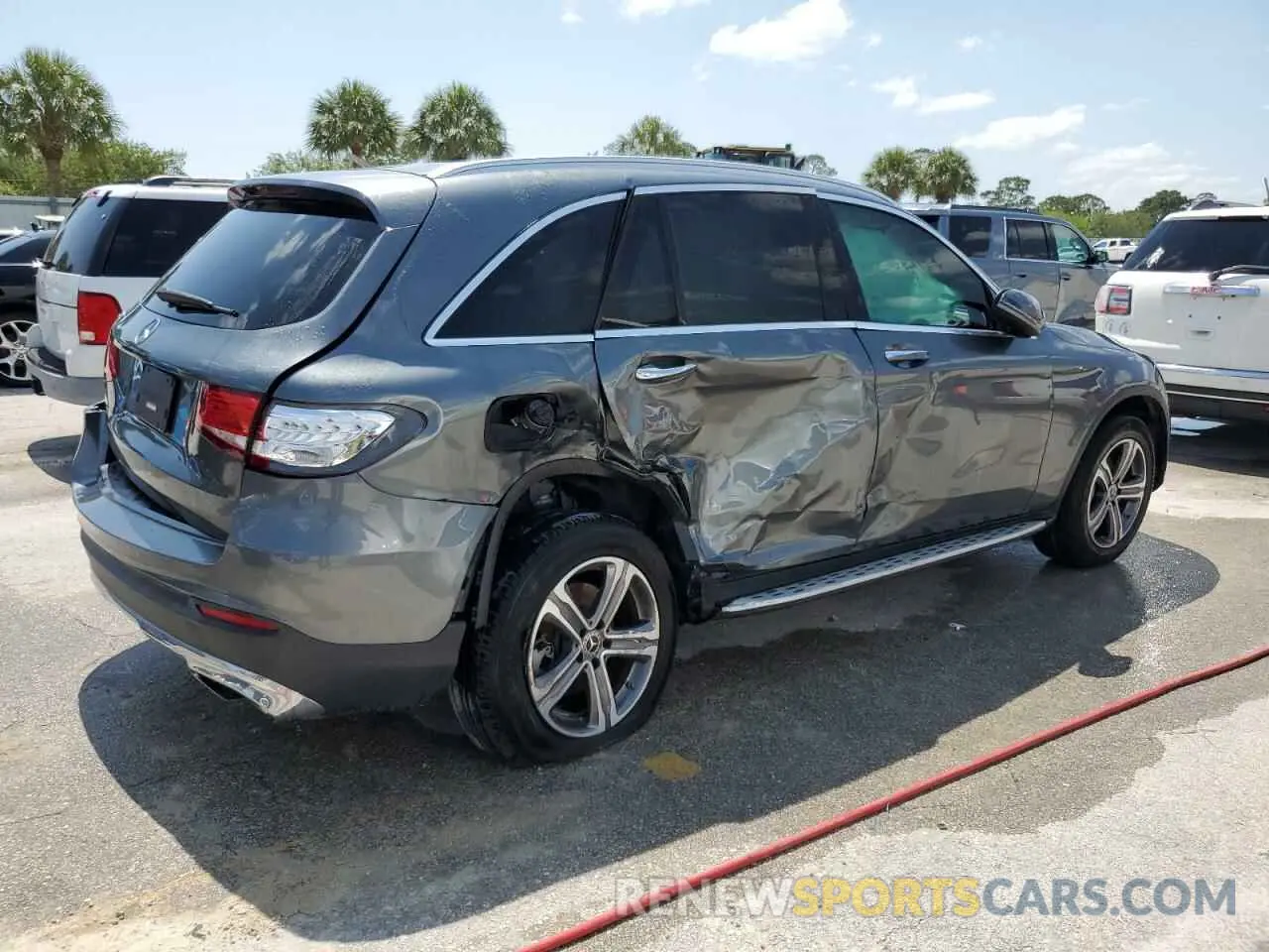3 fotografías del automóvil dañado WDC0G4JB6KF667801 MERCEDES-BENZ GLC-CLASS 2019