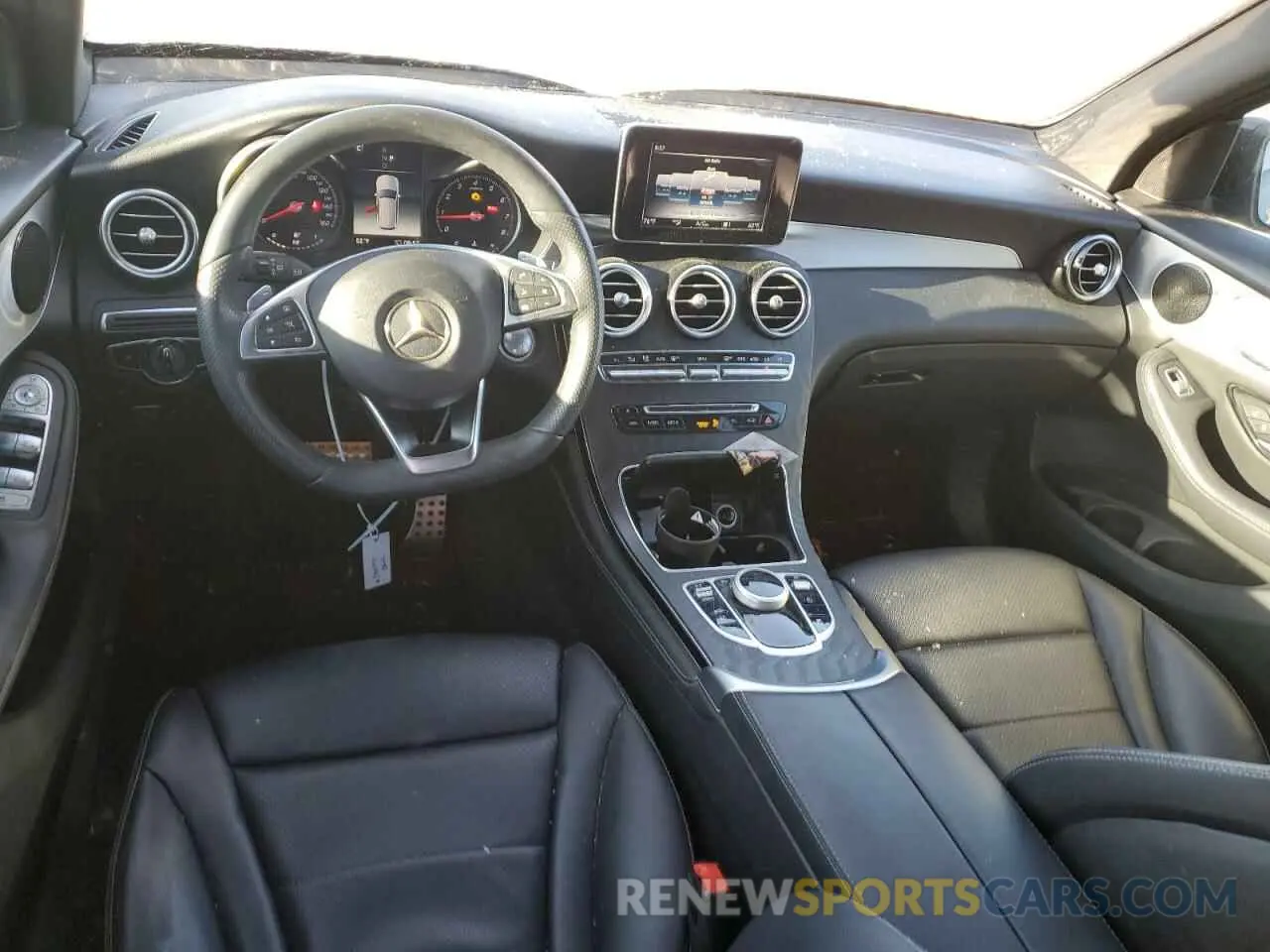 8 fotografías del automóvil dañado WDC0G4JB6KV122350 MERCEDES-BENZ GLC-CLASS 2019