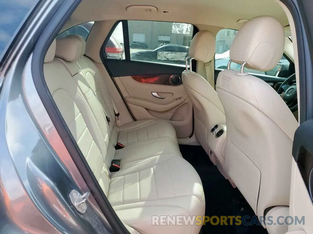 10 fotografías del automóvil dañado WDC0G4JB6KV133655 MERCEDES-BENZ GLC-CLASS 2019