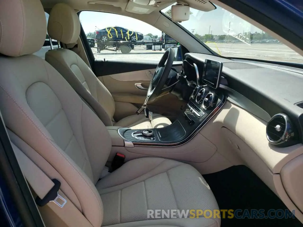 5 fotografías del automóvil dañado WDC0G4JB6KV190129 MERCEDES-BENZ GLC-CLASS 2019