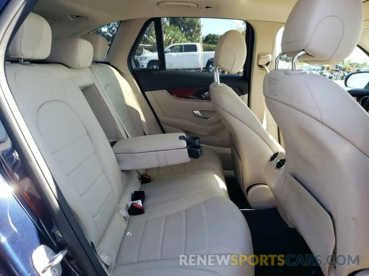 6 fotografías del automóvil dañado WDC0G4JB7KV151629 MERCEDES-BENZ GLC-CLASS 2019