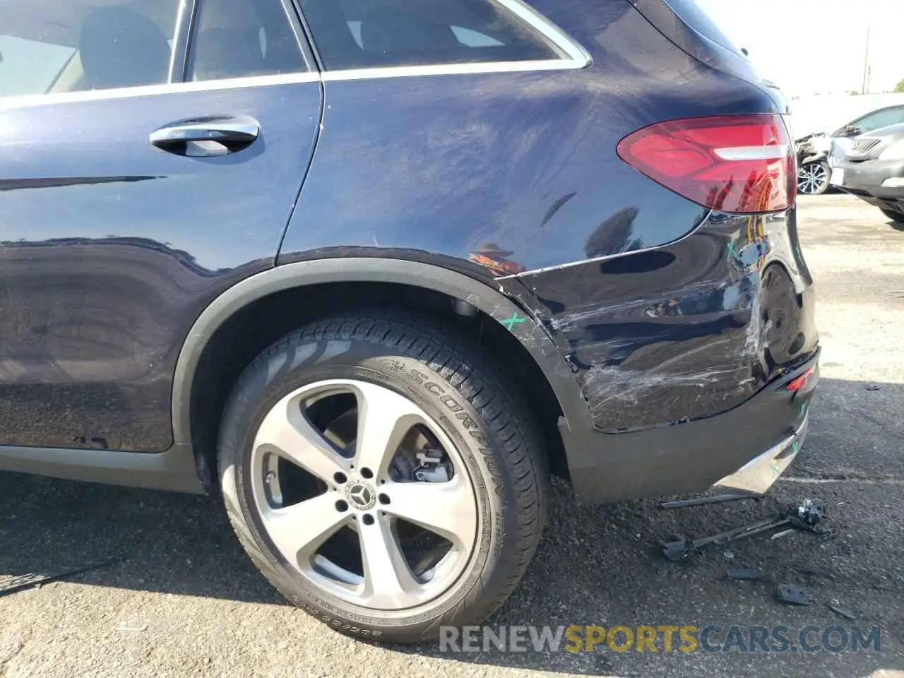 9 fotografías del automóvil dañado WDC0G4JB7KV151629 MERCEDES-BENZ GLC-CLASS 2019