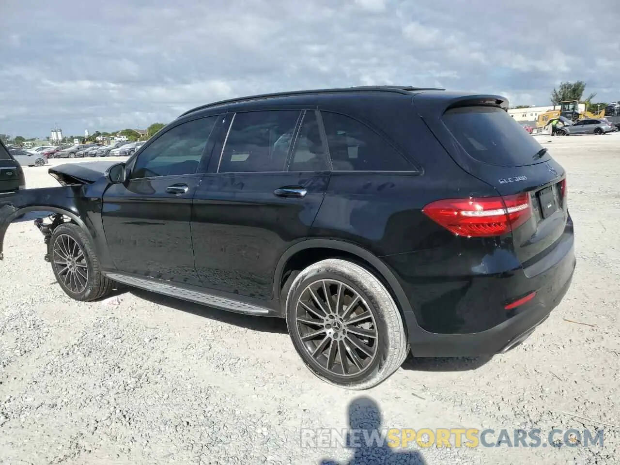 2 fotografías del automóvil dañado WDC0G4JB8KV124116 MERCEDES-BENZ GLC-CLASS 2019