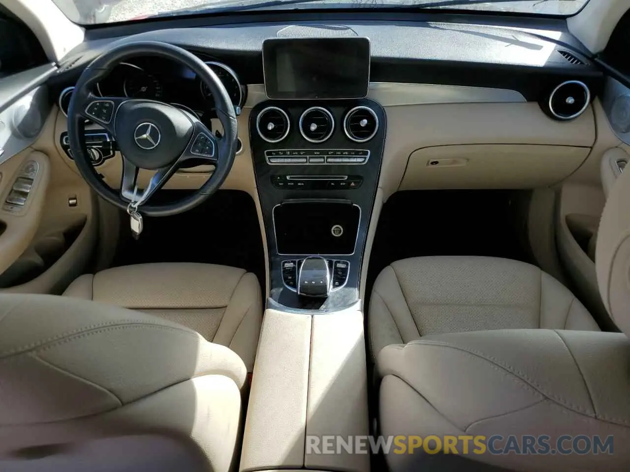 8 fotografías del automóvil dañado WDC0G4JB8KV181643 MERCEDES-BENZ GLC-CLASS 2019