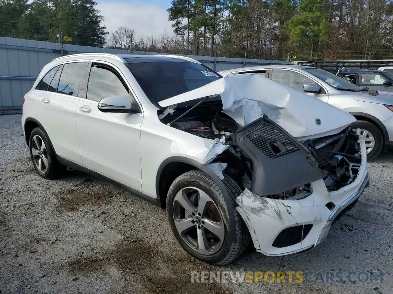 4 fotografías del automóvil dañado WDC0G4JB9KF611819 MERCEDES-BENZ GLC-CLASS 2019