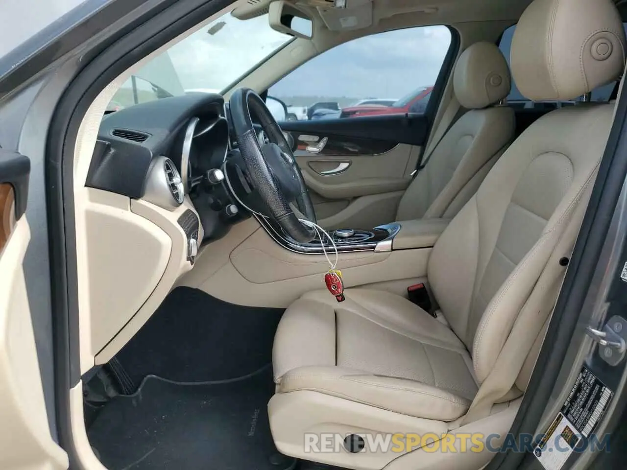 7 fotografías del automóvil dañado WDC0G4JB9KV132029 MERCEDES-BENZ GLC-CLASS 2019