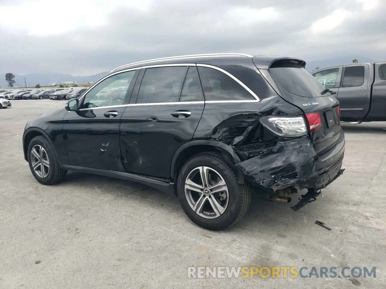 2 fotografías del automóvil dañado WDC0G4JBXKV180154 MERCEDES-BENZ GLC-CLASS 2019