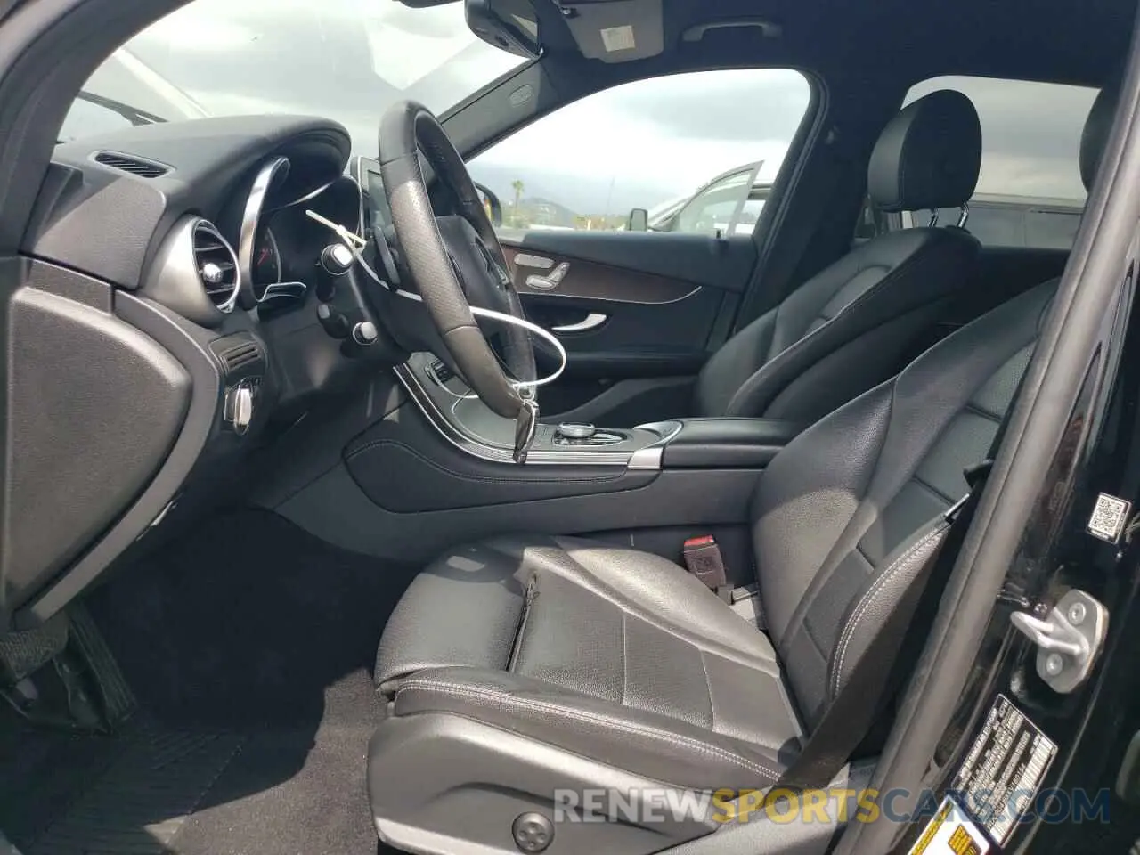7 fotografías del automóvil dañado WDC0G4JBXKV180154 MERCEDES-BENZ GLC-CLASS 2019