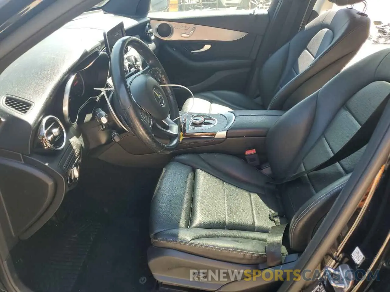 7 fotografías del automóvil dañado WDC0G4KB0KF634825 MERCEDES-BENZ GLC-CLASS 2019