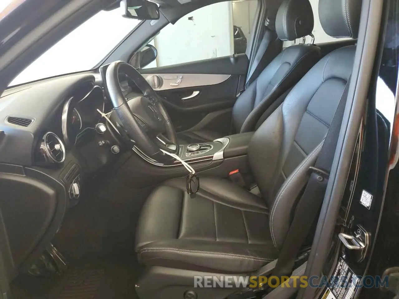 7 fotografías del automóvil dañado WDC0G4KB0KV132306 MERCEDES-BENZ GLC-CLASS 2019