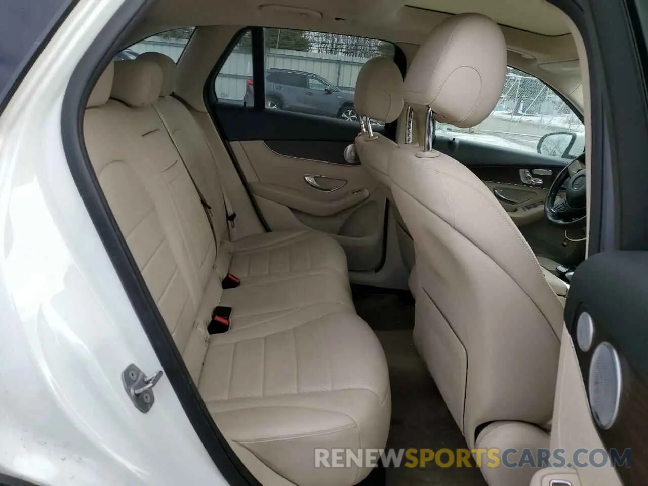10 fotografías del automóvil dañado WDC0G4KB1KF633005 MERCEDES-BENZ GLC-CLASS 2019