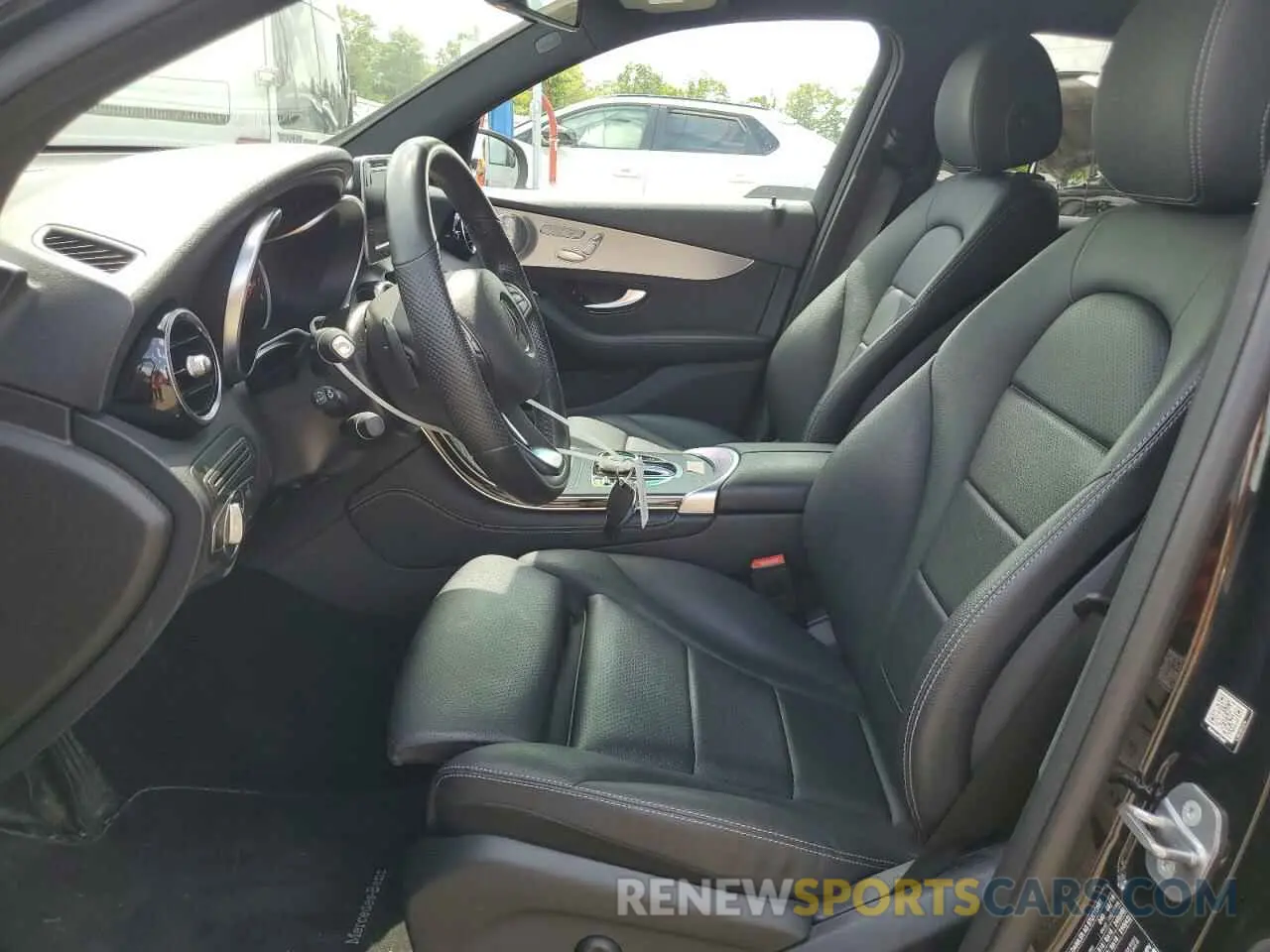7 fotografías del automóvil dañado WDC0G4KB3KF667107 MERCEDES-BENZ GLC-CLASS 2019
