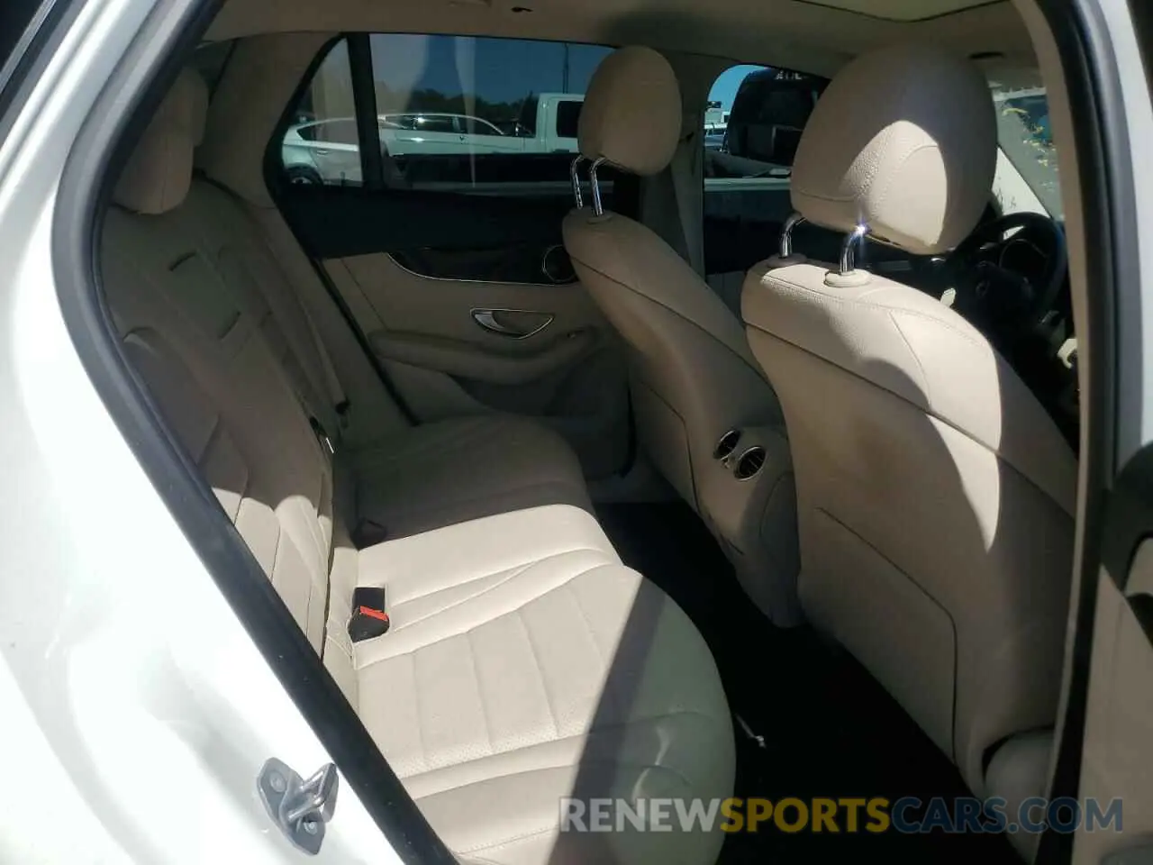 11 fotografías del automóvil dañado WDC0G4KB3KV148578 MERCEDES-BENZ GLC-CLASS 2019