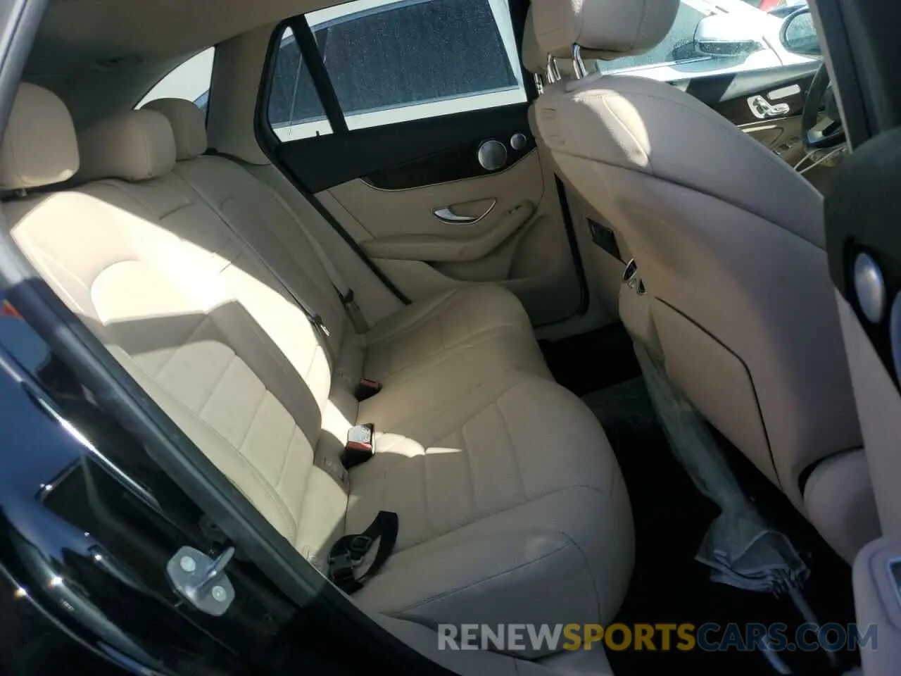 11 fotografías del automóvil dañado WDC0G4KB4KV153871 MERCEDES-BENZ GLC-CLASS 2019