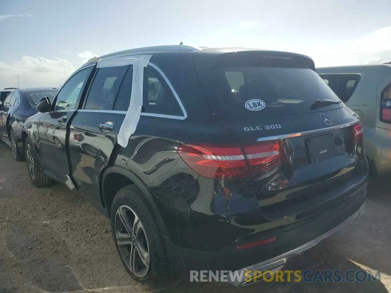 2 fotografías del automóvil dañado WDC0G4KB4KV153871 MERCEDES-BENZ GLC-CLASS 2019