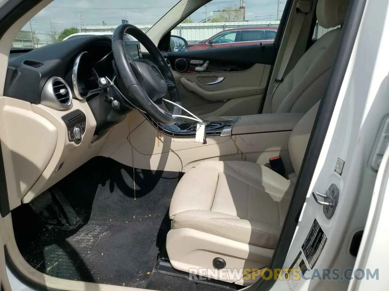 7 fotografías del automóvil dañado WDC0G4KB7KF575496 MERCEDES-BENZ GLC-CLASS 2019