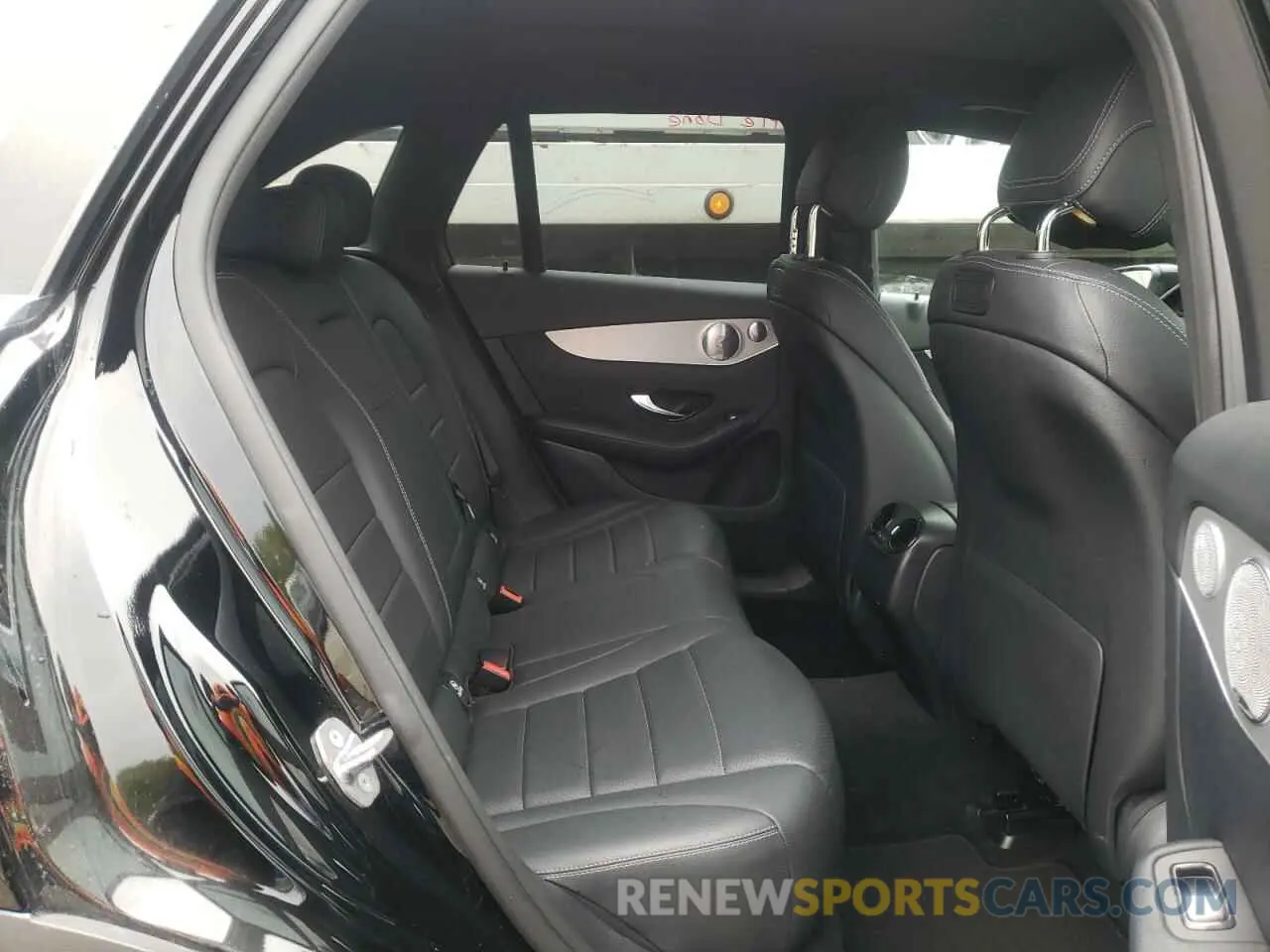 6 fotografías del automóvil dañado WDC0G4KB7KV123814 MERCEDES-BENZ GLC-CLASS 2019