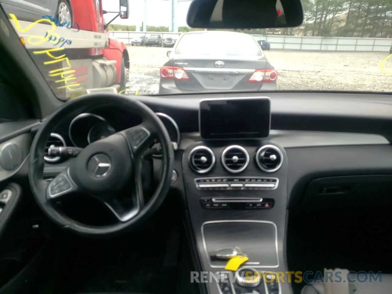 9 fotografías del automóvil dañado WDC0G4KB7KV123814 MERCEDES-BENZ GLC-CLASS 2019