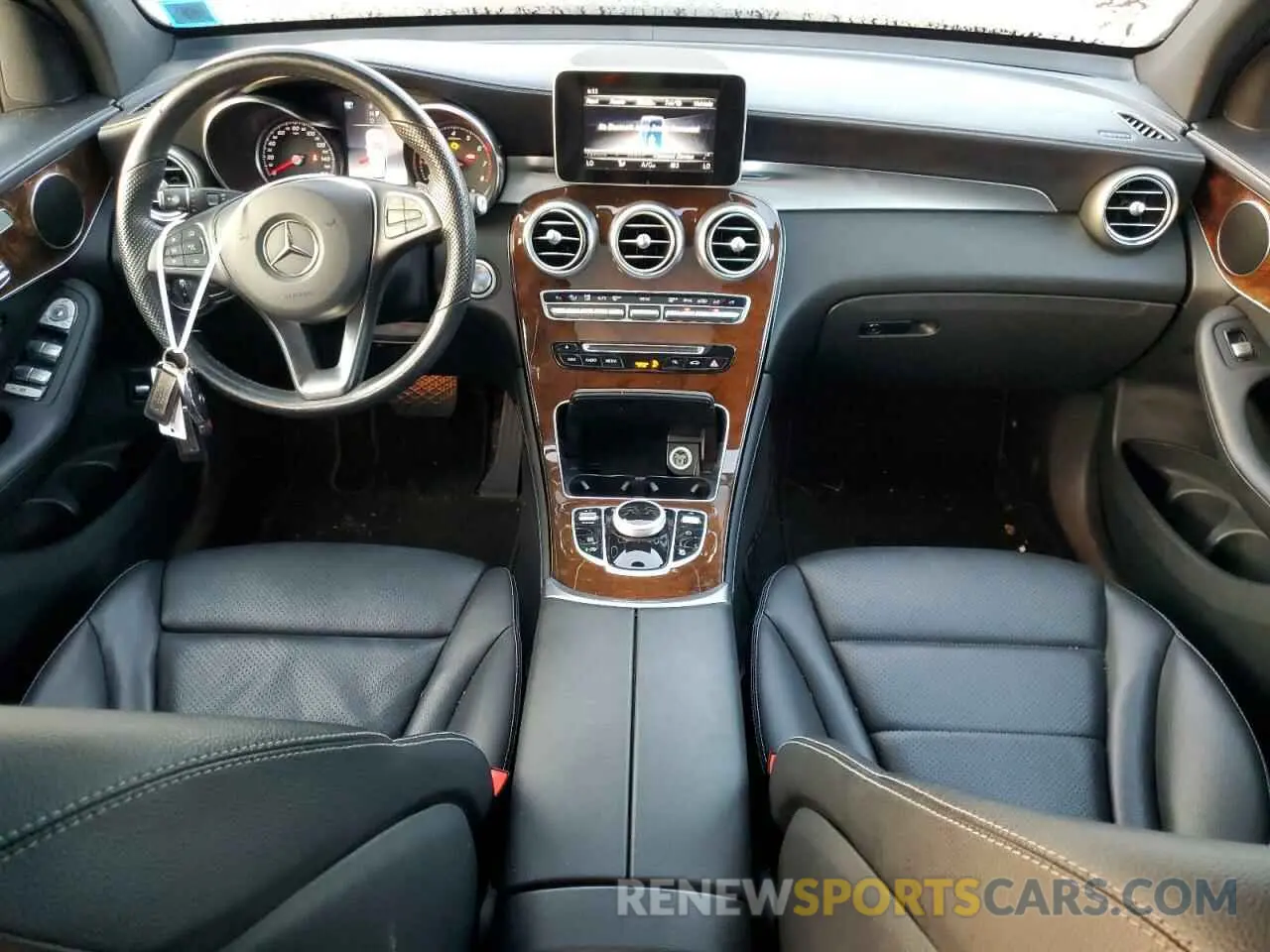 8 fotografías del automóvil dañado WDC0G4KB7KV139480 MERCEDES-BENZ GLC-CLASS 2019