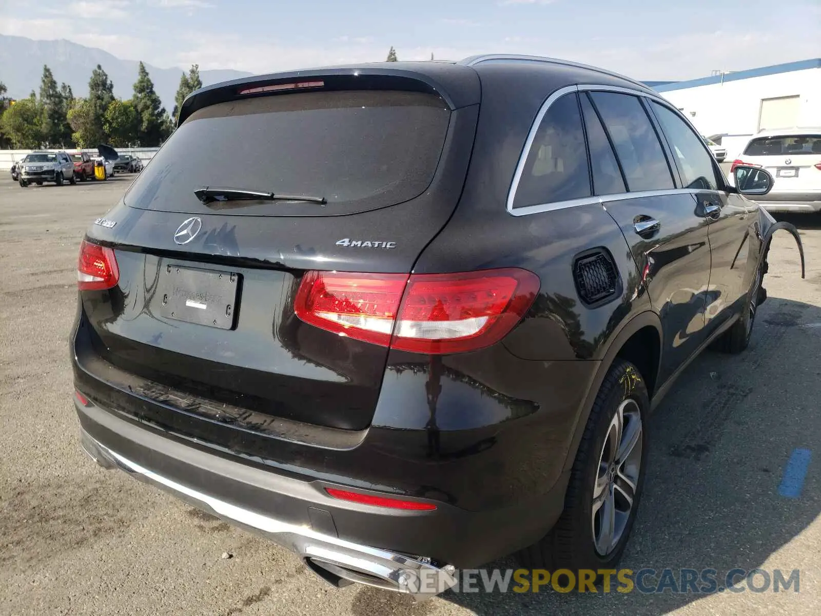 4 fotografías del automóvil dañado WDC0G4KB9KV136080 MERCEDES-BENZ GLC-CLASS 2019
