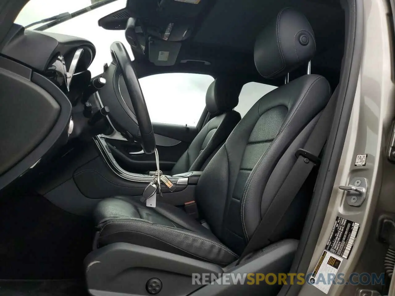 7 fotografías del automóvil dañado WDC0G4KBXKF624867 MERCEDES-BENZ GLC-CLASS 2019