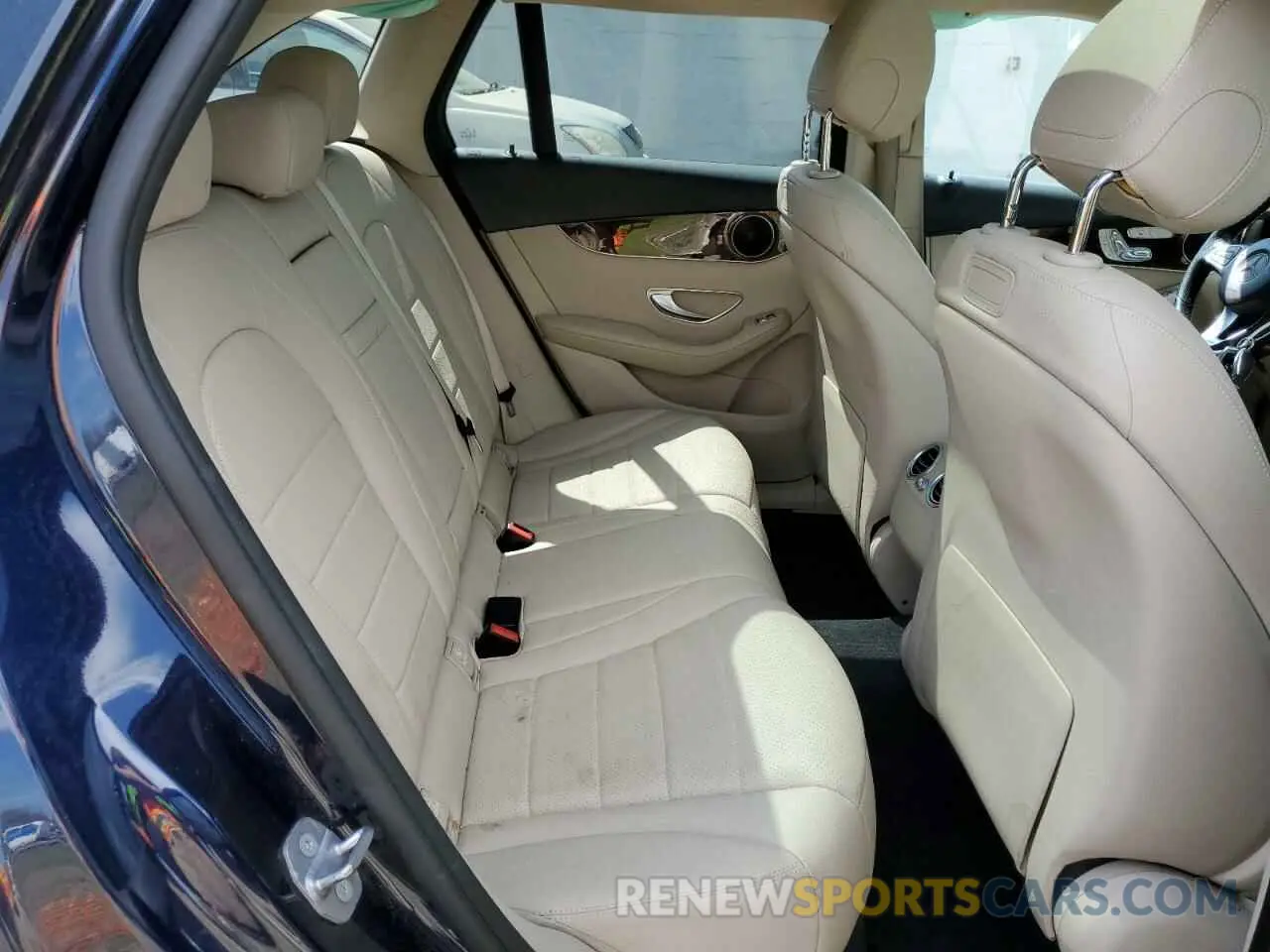 11 fotografías del automóvil dañado WDC0G4KBXKV126335 MERCEDES-BENZ GLC-CLASS 2019