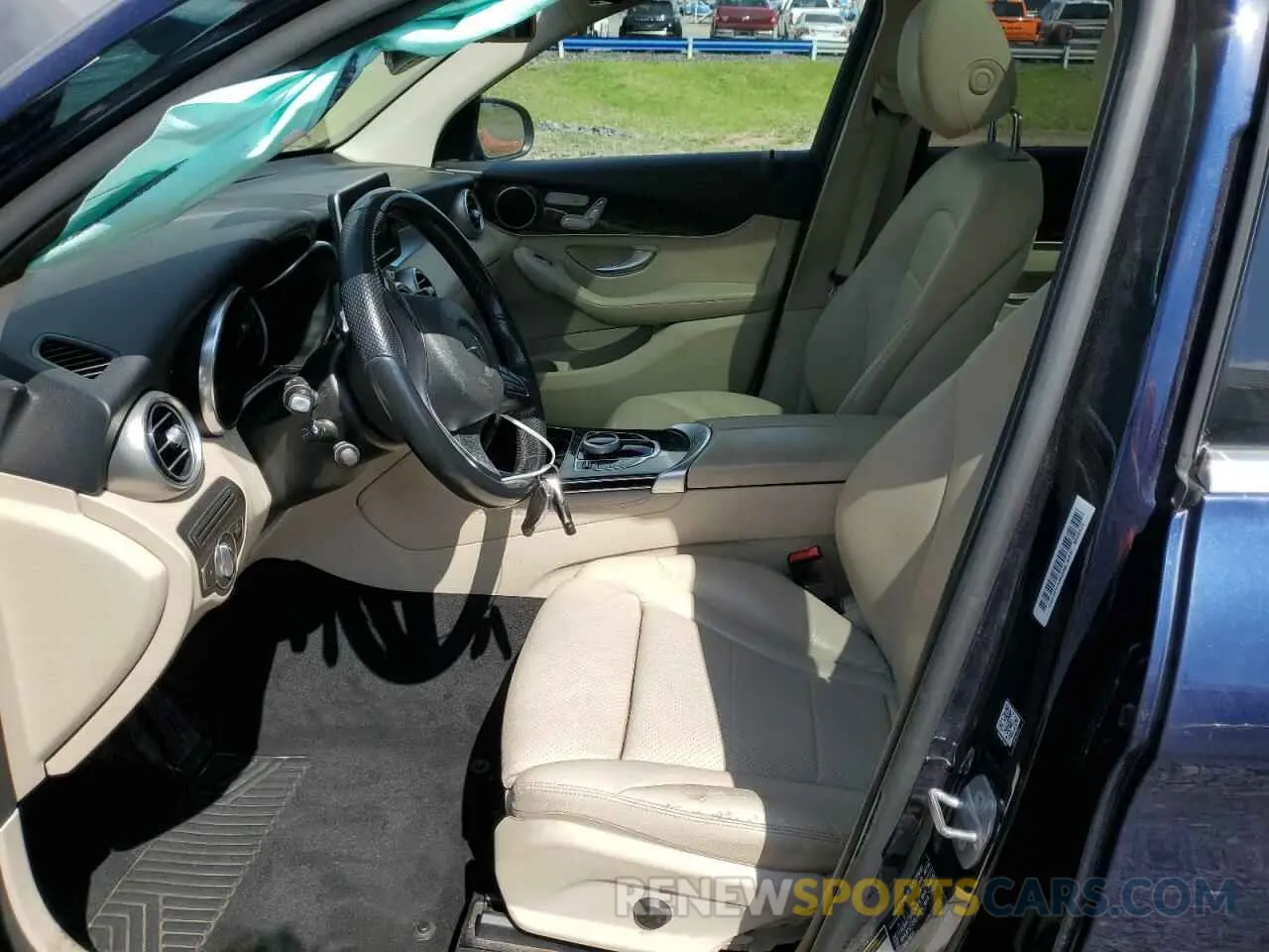 7 fotografías del automóvil dañado WDC0G4KBXKV126335 MERCEDES-BENZ GLC-CLASS 2019