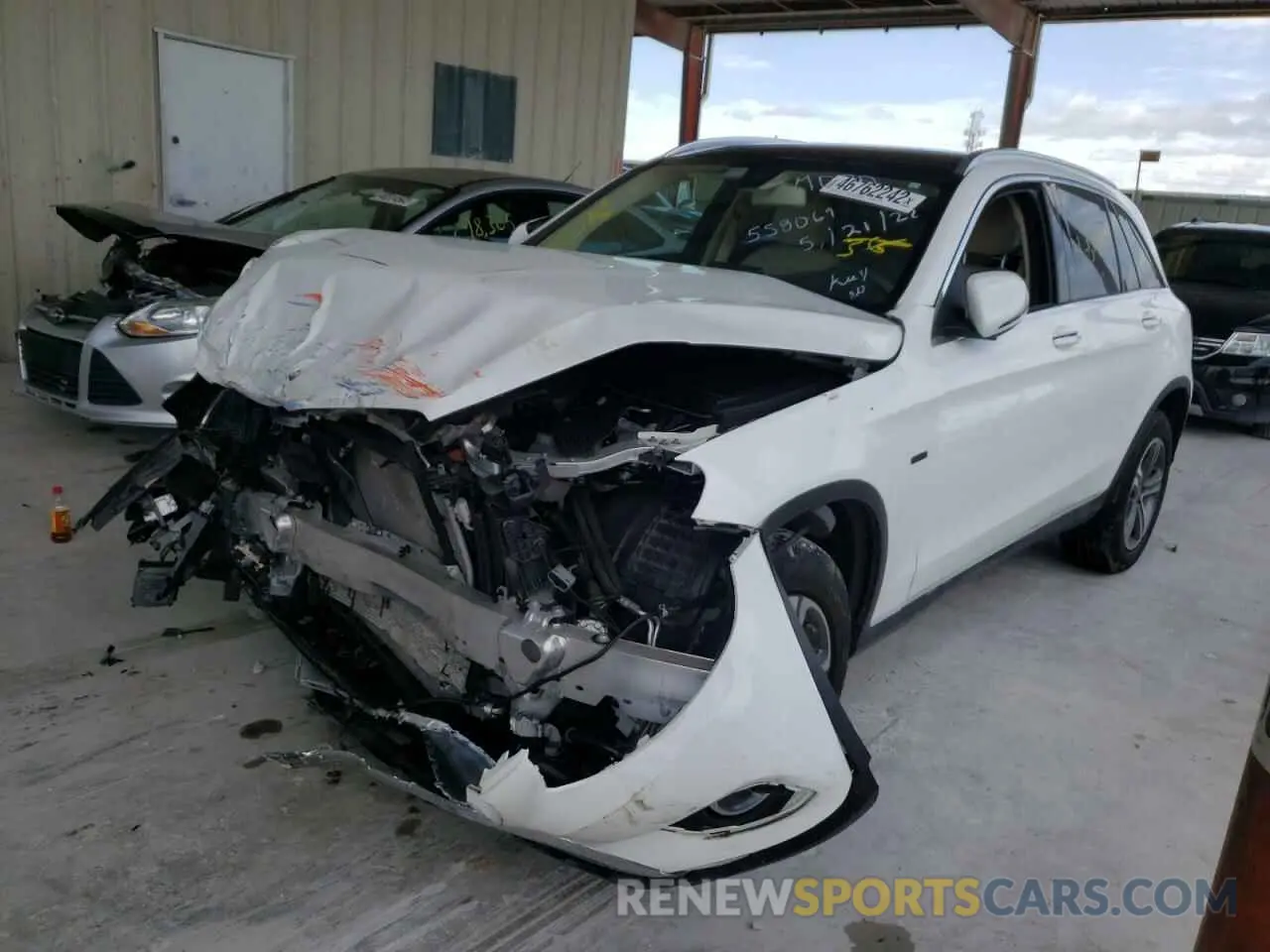 2 fotografías del automóvil dañado WDC0G5EB0KF558069 MERCEDES-BENZ GLC-CLASS 2019