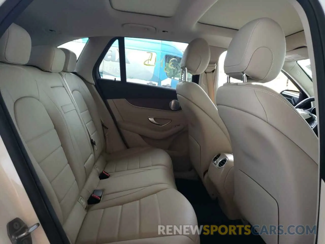6 fotografías del automóvil dañado WDC0G5EB0KF558069 MERCEDES-BENZ GLC-CLASS 2019