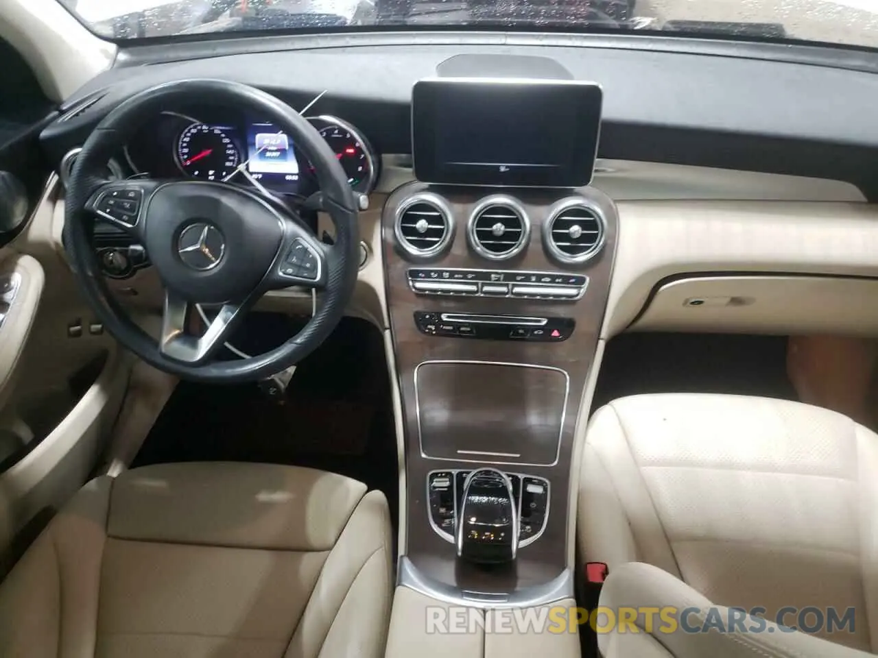8 fotografías del automóvil dañado WDC0G5EB4KF575392 MERCEDES-BENZ GLC-CLASS 2019
