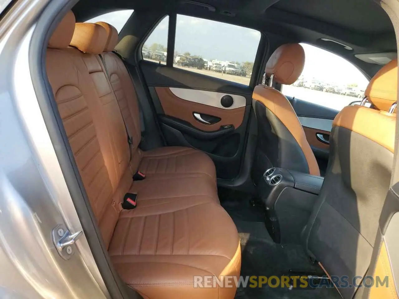 11 fotografías del automóvil dañado WDC0G6EB0KF493262 MERCEDES-BENZ GLC-CLASS 2019