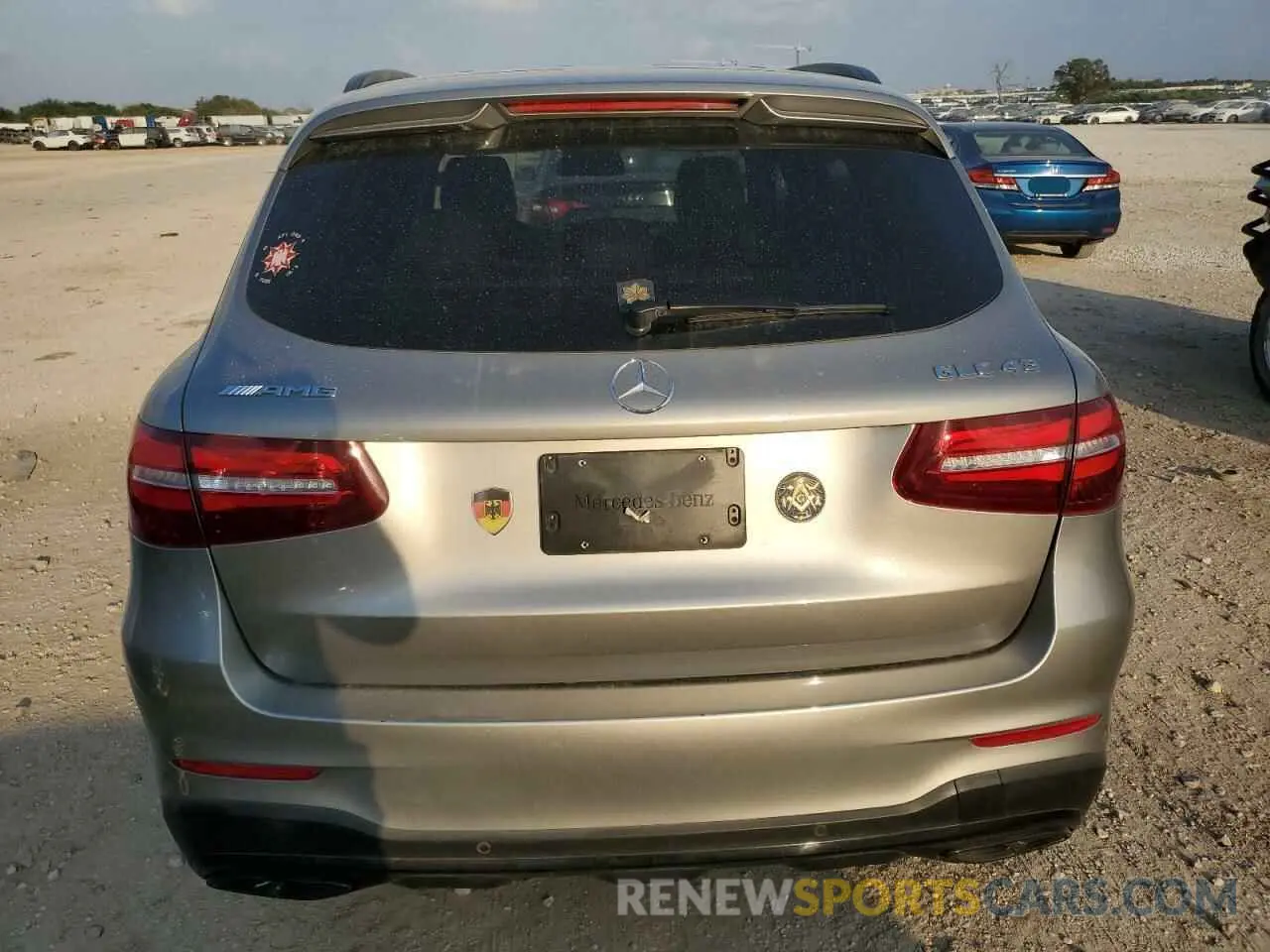 6 fotografías del automóvil dañado WDC0G6EB0KF493262 MERCEDES-BENZ GLC-CLASS 2019