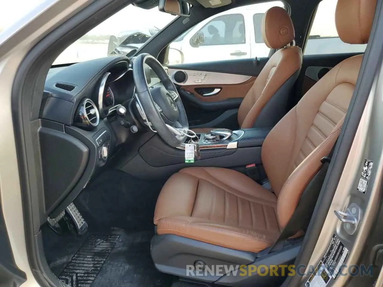7 fotografías del automóvil dañado WDC0G6EB0KF493262 MERCEDES-BENZ GLC-CLASS 2019