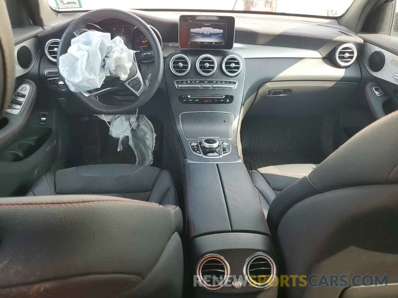 8 fotografías del automóvil dañado WDC0G6EB8KF659074 MERCEDES-BENZ GLC-CLASS 2019