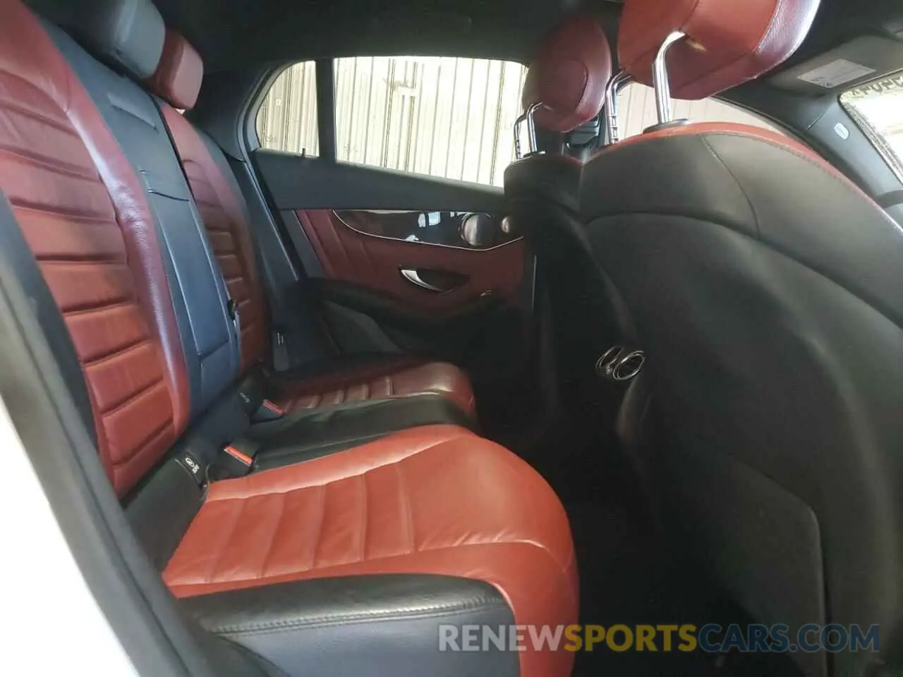 11 fotografías del automóvil dañado WDC0J4KB5KF530929 MERCEDES-BENZ GLC-CLASS 2019