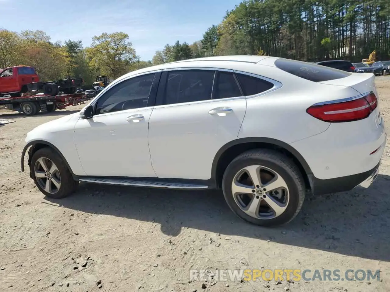2 fotografías del automóvil dañado WDC0J4KB6KF562028 MERCEDES-BENZ GLC-CLASS 2019