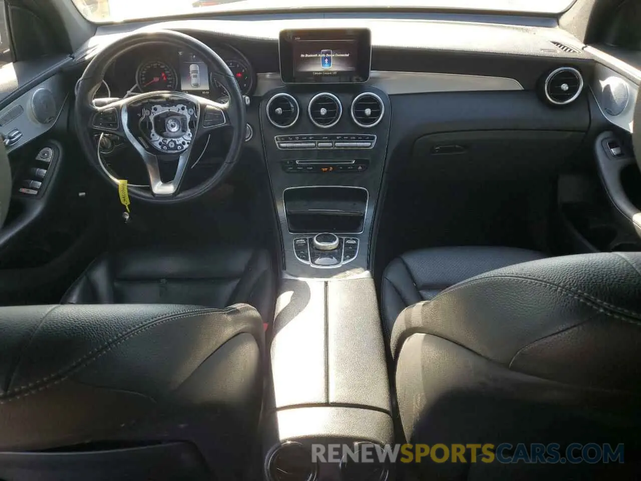 8 fotografías del automóvil dañado WDC0J4KB7KF627632 MERCEDES-BENZ GLC-CLASS 2019
