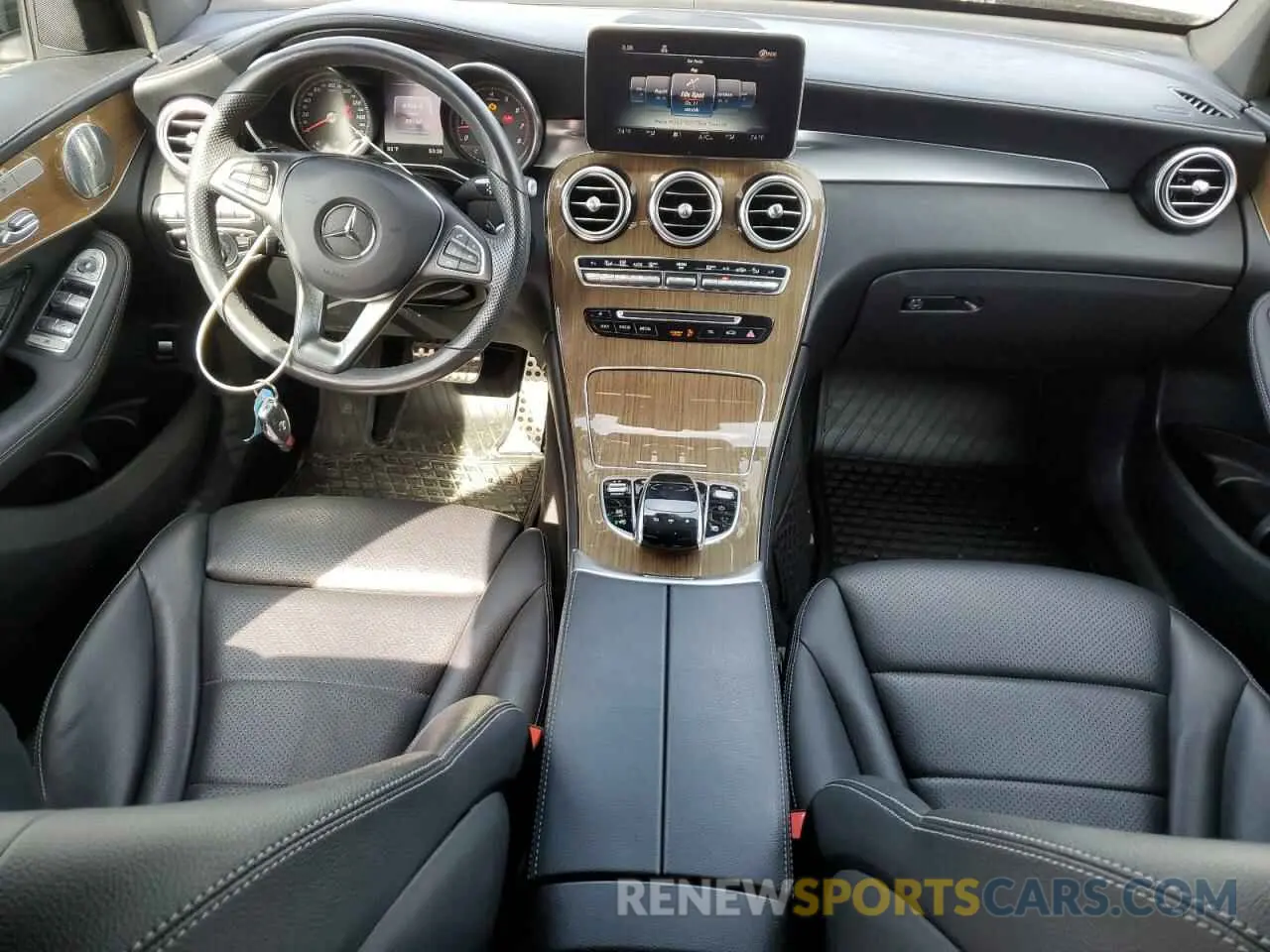 8 fotografías del automóvil dañado WDC0J4KB8KF598819 MERCEDES-BENZ GLC-CLASS 2019