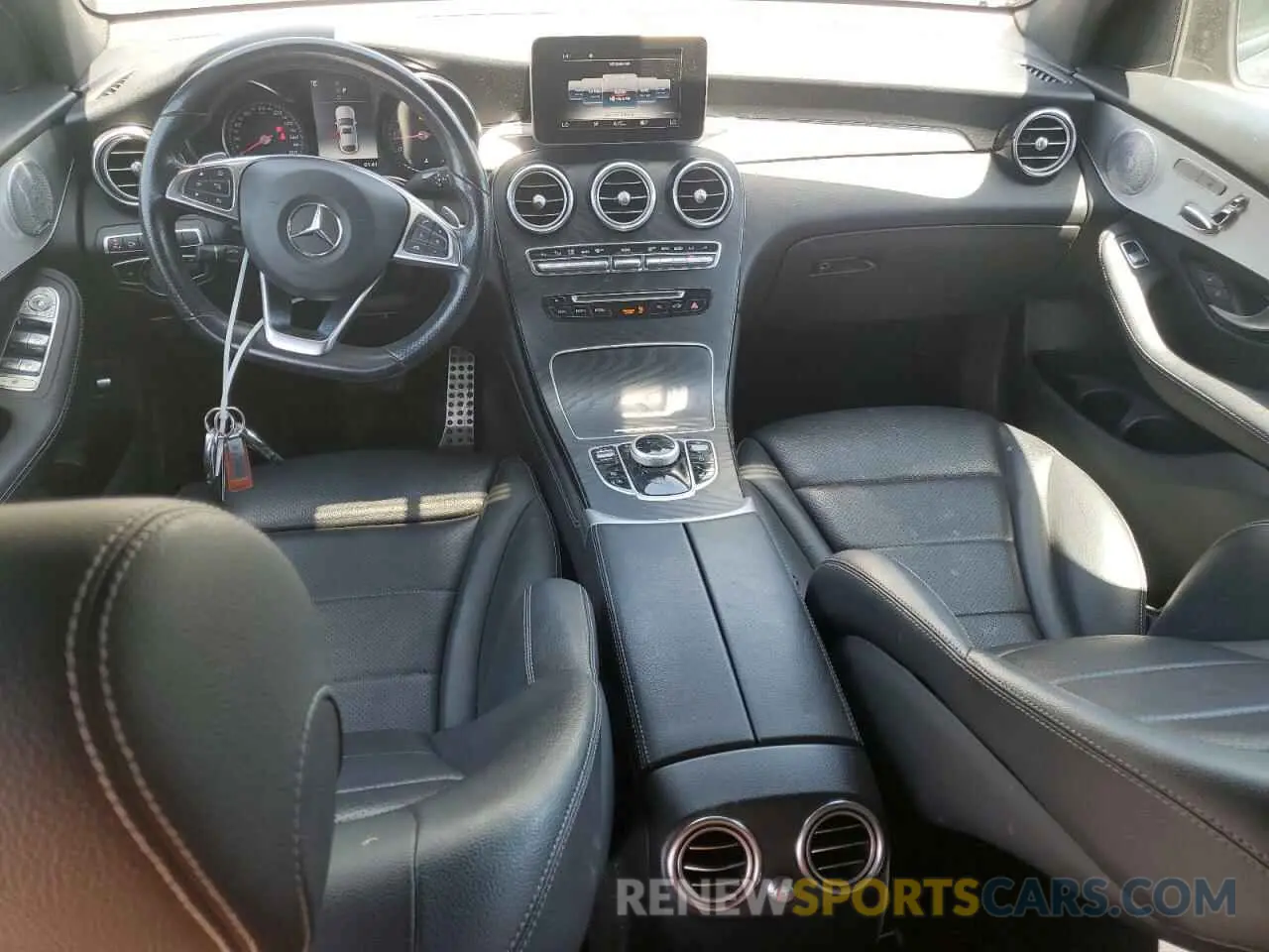 8 fotografías del automóvil dañado WDC0J4KB9KF664150 MERCEDES-BENZ GLC-CLASS 2019